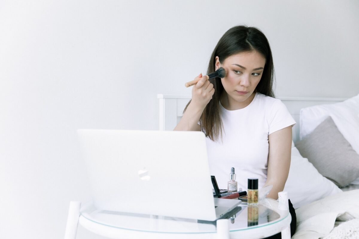 how to apply cream blush