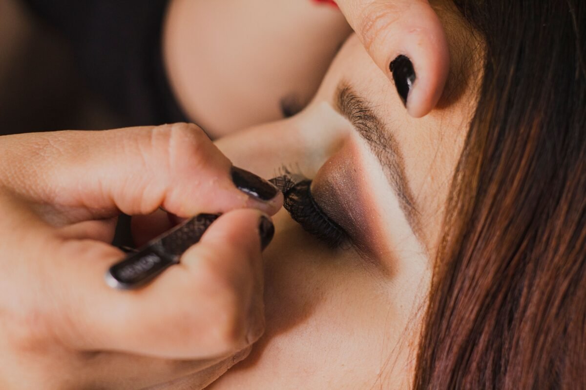 How to Do a Smokey Eye for Beginners
