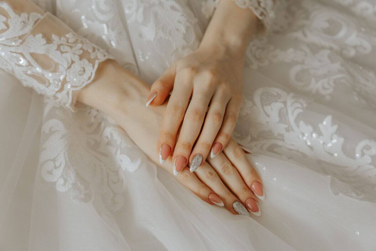 15. Diagonal French Tips